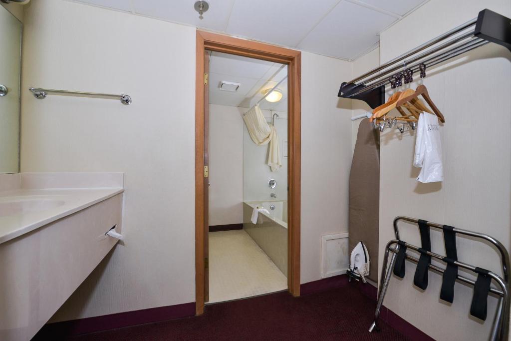 Lamplighter Inn-South Springfield Habitación foto